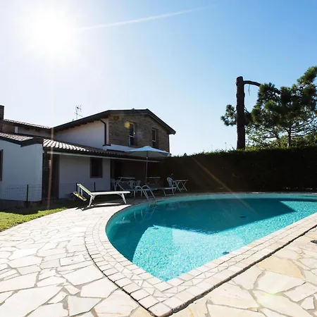 Lunalba 2 Albarella Island